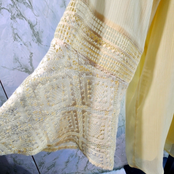 AGB Beautiful Yellow Blouse with Bell Sleeves - Picture 2 of 13